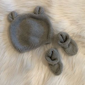 Baby Gap Hat and Booties